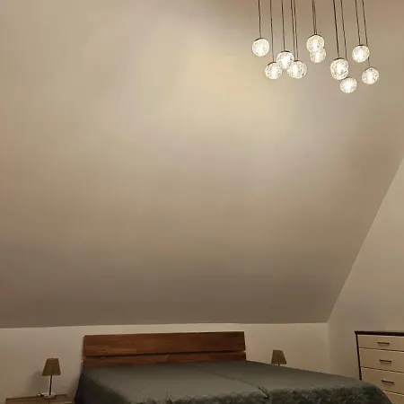 Apartmanovy Dom Budina