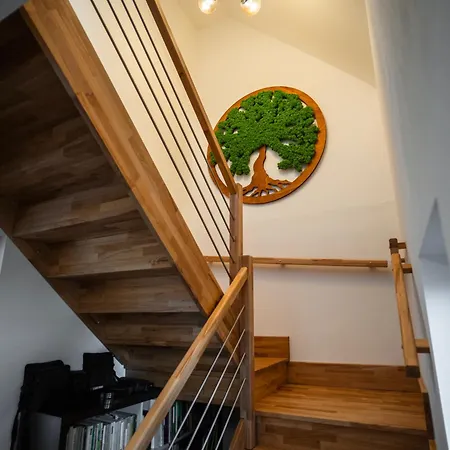 Apartmanovy Dom