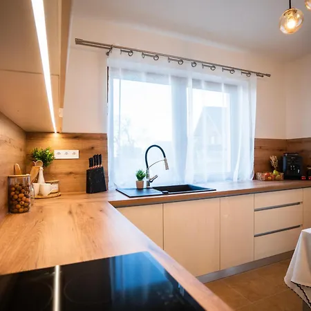 Apartmanovy Dom
