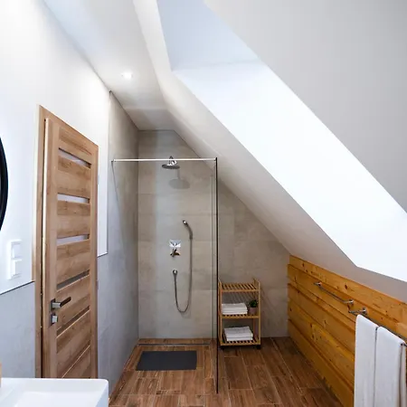 Apartmanovy Dom Budina